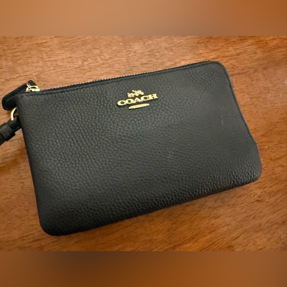 Coach Corner Zip Wristlet Black Leather